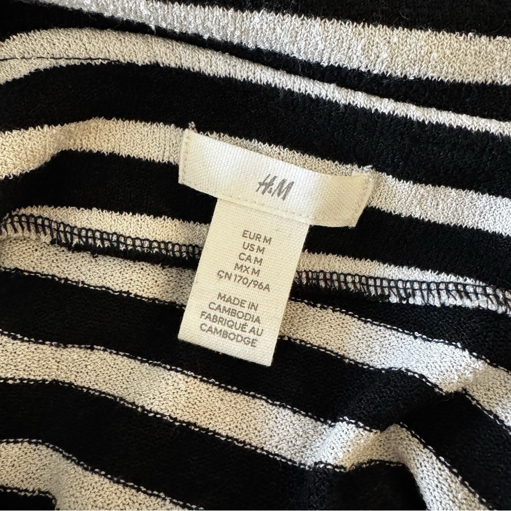 H&M Striped Textured Knit Top With Collar - Picture 4 of 6